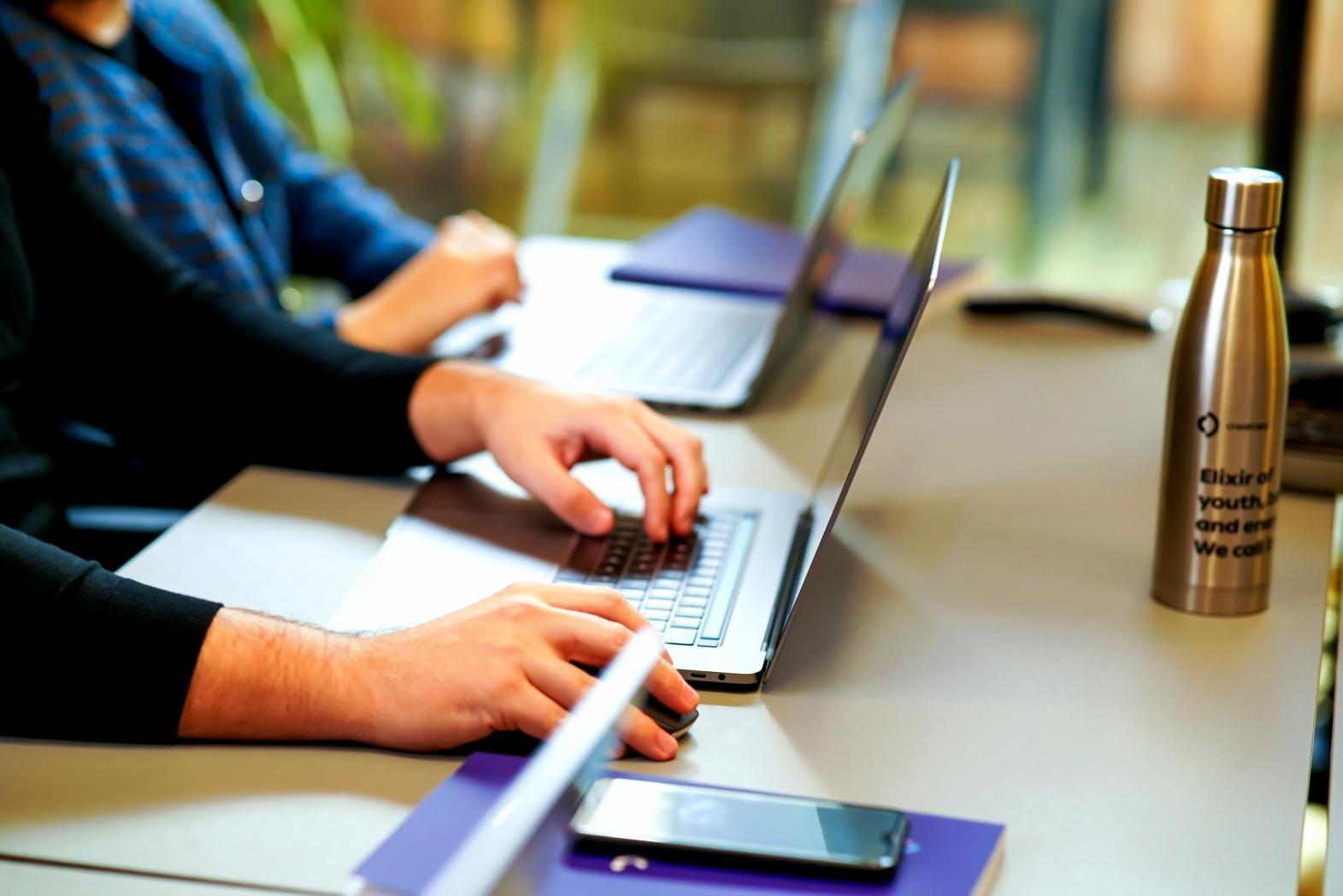 Öğrenci başarı hikayeleri ve proje örnekleri